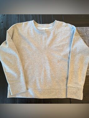 Lou & Grey Women’s Grey Pullover Sweatshirt